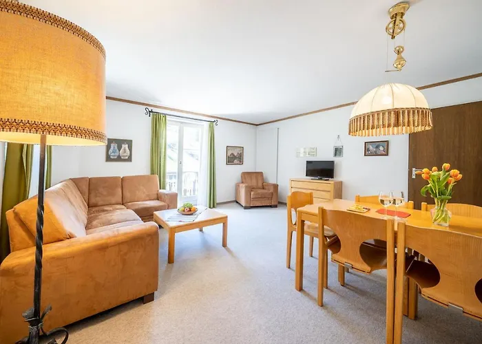 公寓 4402 Geraeumige, Zweckmaessig Eingerichtete Maisonette-wohnung Mit Mit Blick Auf Engiadina