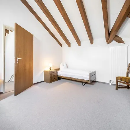 4402 Geraeumige, Zweckmaessig Eingerichtete Maisonette-wohnung Mit Mit Blick Auf Engiadina * Vulpera